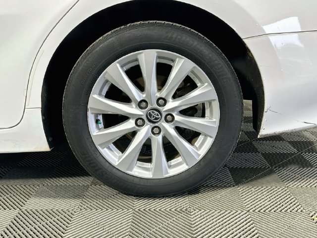 Used 2020 Toyota Camry LE w/ Convenience Package FWD image 27