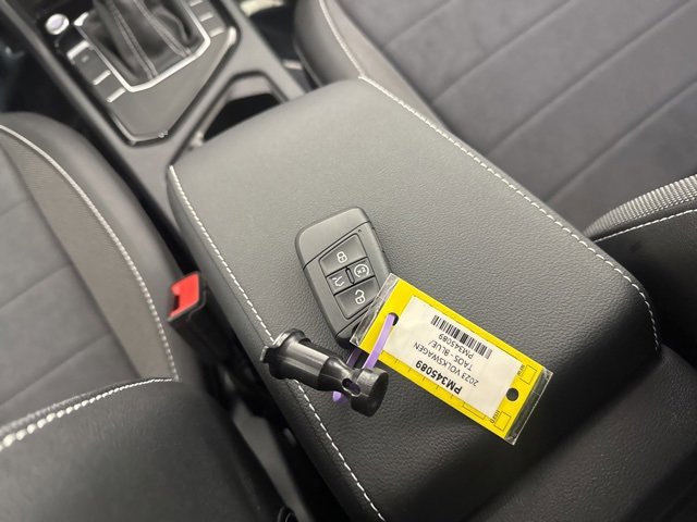 Used 2023 Volkswagen Taos SE w/ Panoramic Sunroof Package image 28