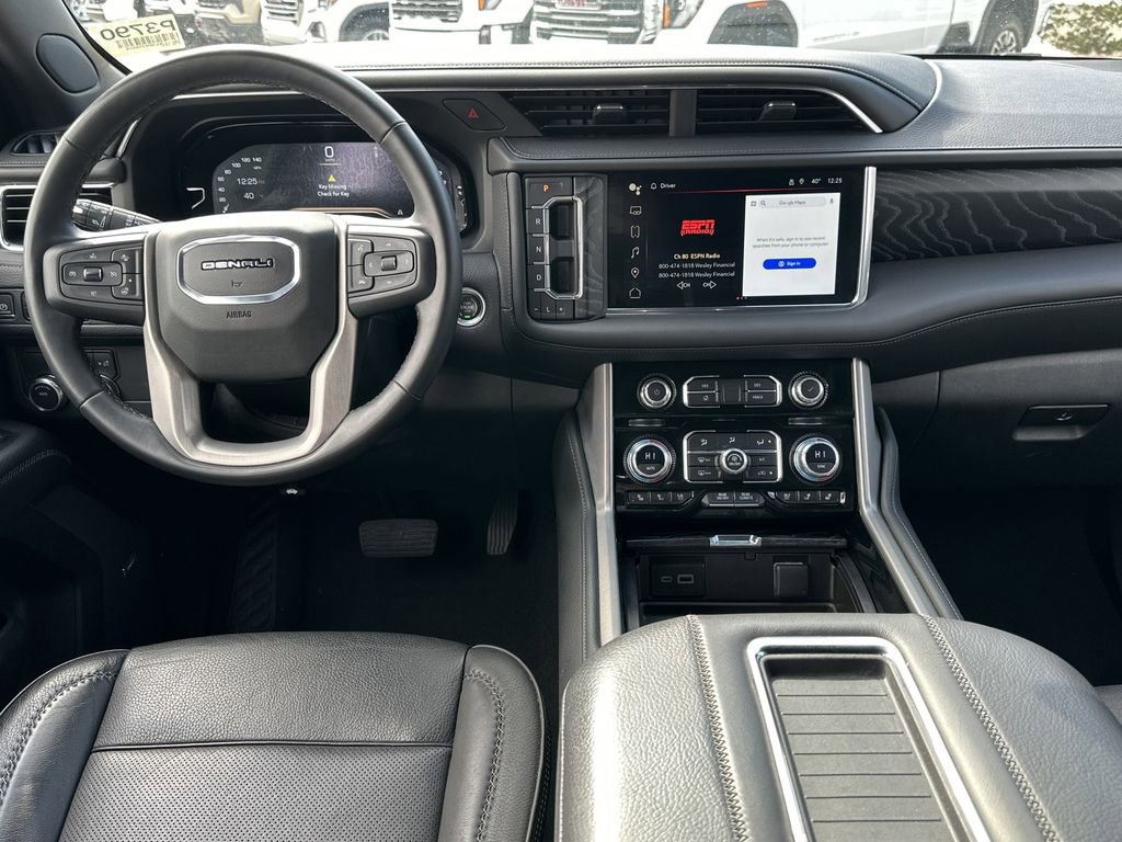 Used 2023 GMC Yukon XL Denali image 10
