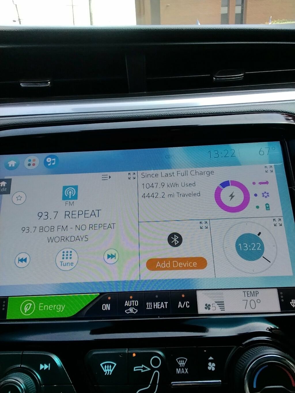 Used 2019 Chevrolet Bolt Premier w/ Infotainment Package image 17