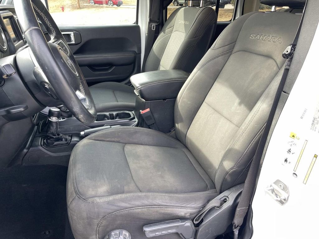 Used 2019 Jeep Wrangler Unlimited Sahara image 23