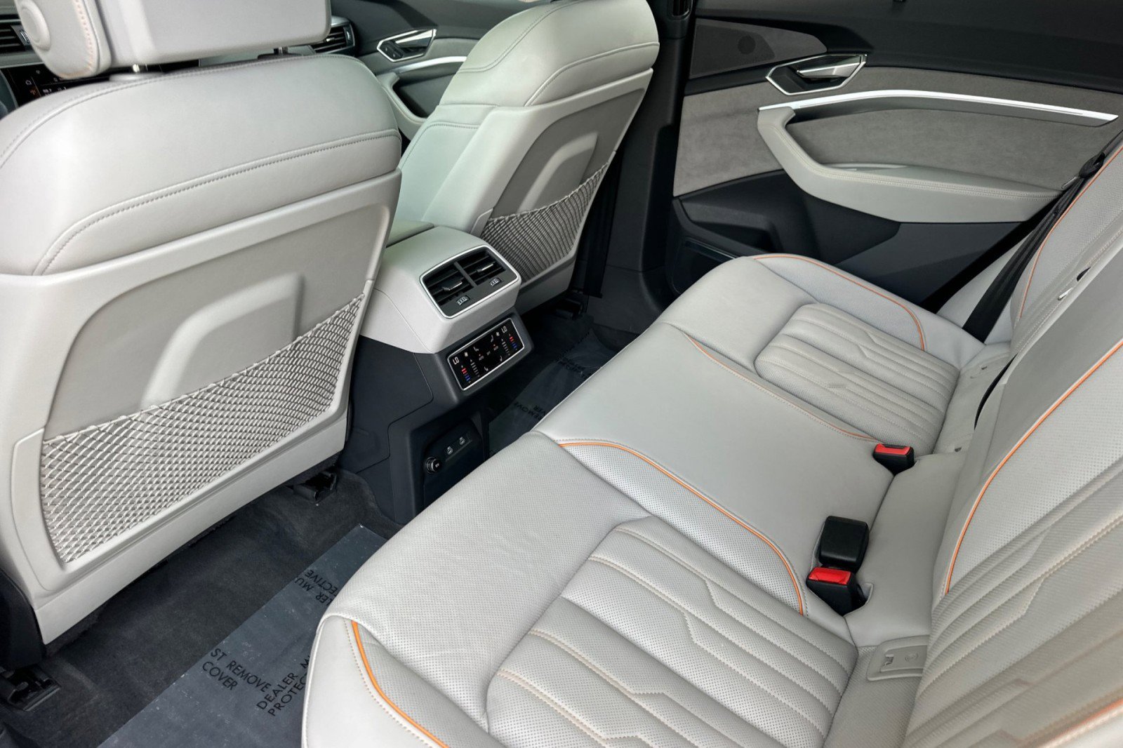 Used 2024 Audi Q8 e-tron Prestige w/ Prestige Package image 13