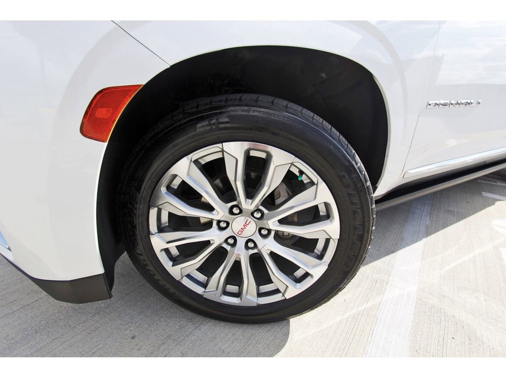 Used 2023 GMC Yukon XL Denali image 31