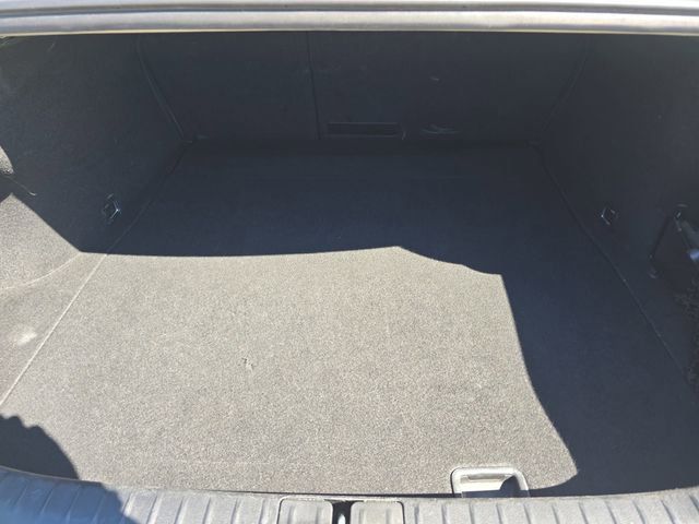 Used 2023 Genesis G70 2.0T image 14