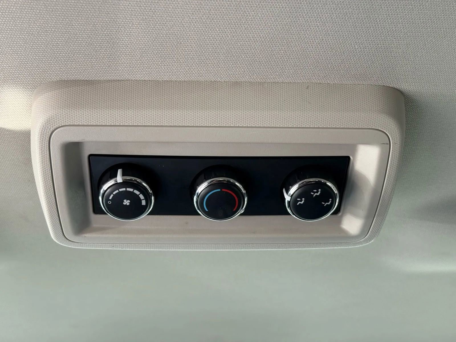 Used 2016 Dodge Journey SXT image 36