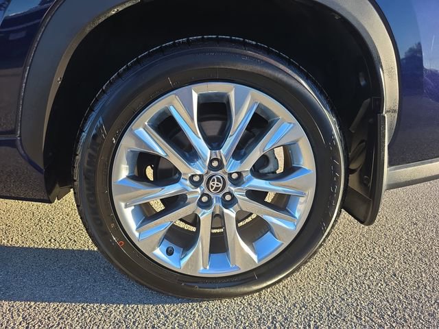 Used 2023 Toyota Highlander Limited image 35