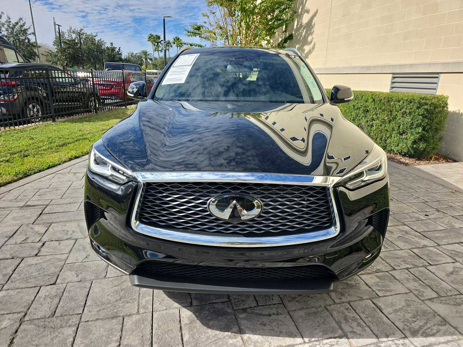 Used 2022 INFINITI QX50 Luxe image 2