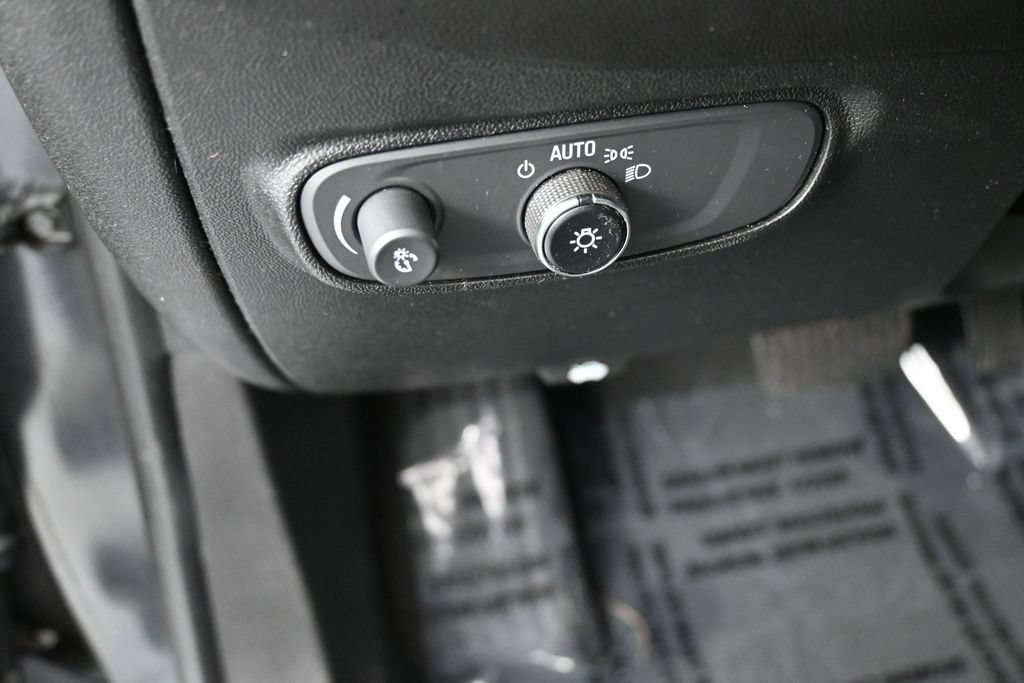 Used 2019 Chevrolet Equinox LT FWD image 27