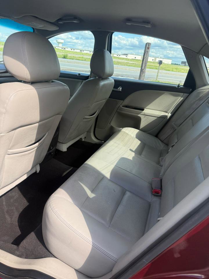 Used 2008 Ford Taurus SEL FWD image 6