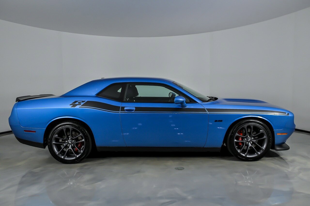 Used 2023 Dodge Challenger R/T w/ Performance Handling Group RWD image 14