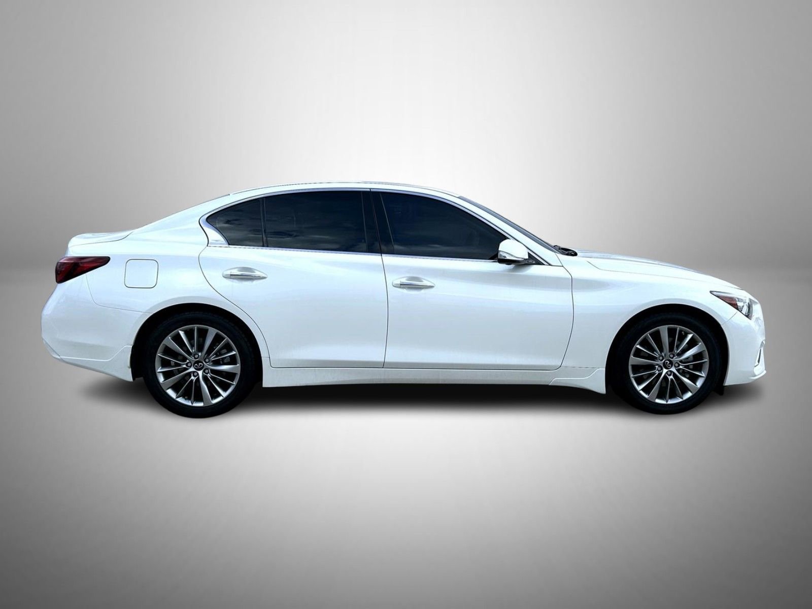 Certified 2023 INFINITI Q50 Luxe w/ Cargo Package image 4