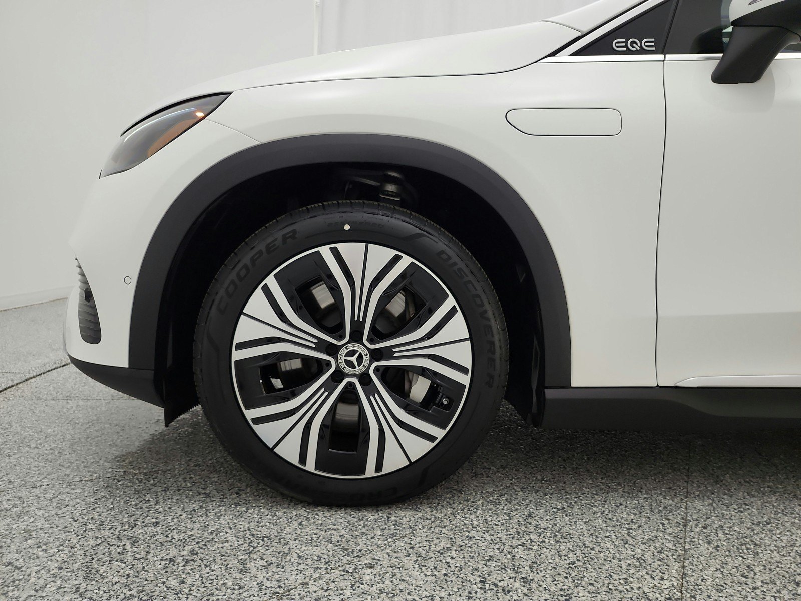 Certified 2023 Mercedes-Benz EQE 350+ 4MATIC SUV image 17