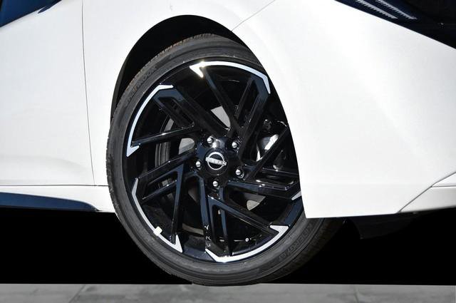 New 2026 Nissan Sentra SR w/ SR Premium Package image 3