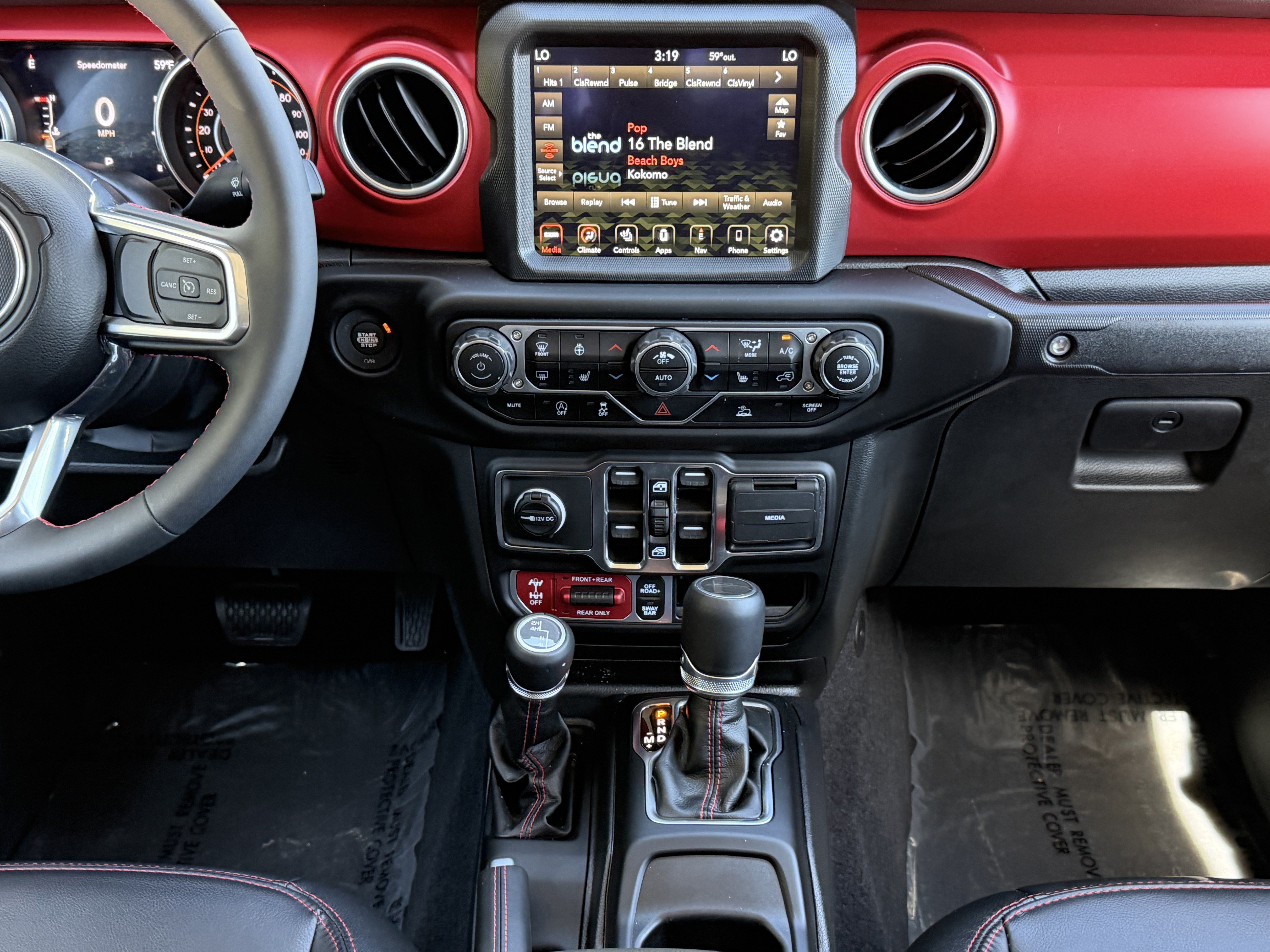 Used 2023 Jeep Gladiator Rubicon w/ Cold Weather Group AWD/4WD image 19