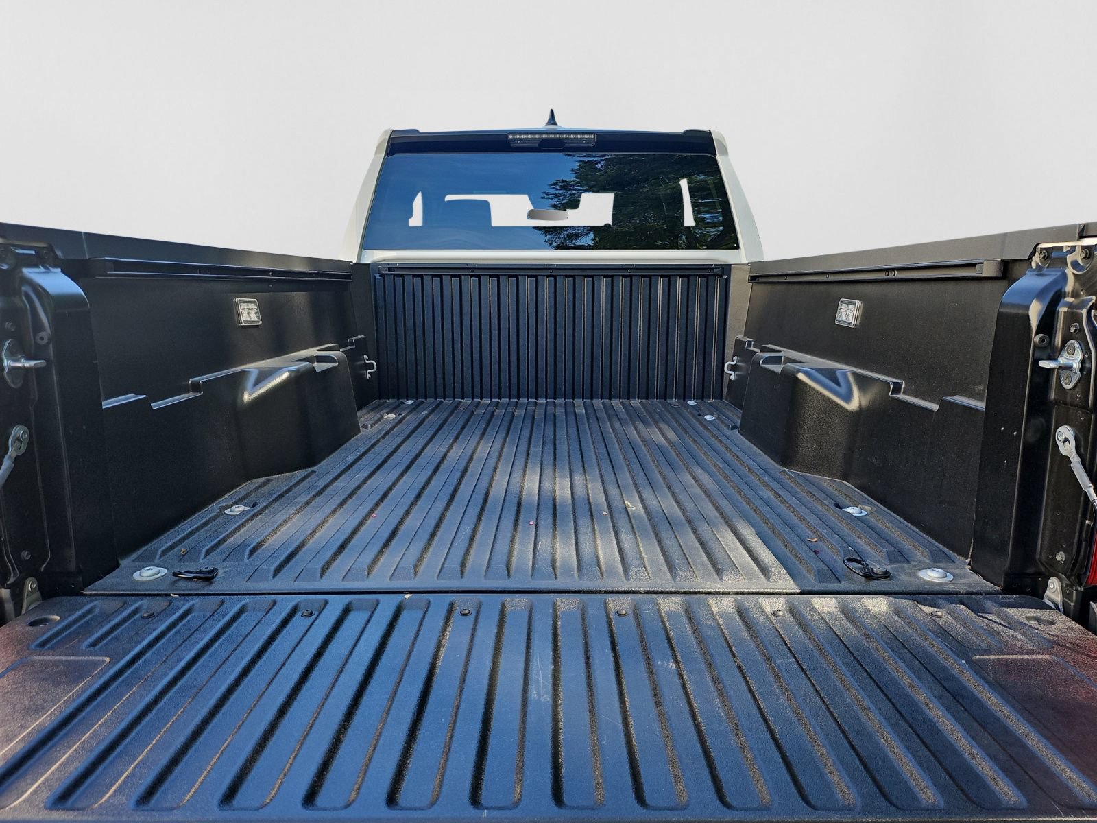 Used 2025 Toyota Tacoma SR w/ Towing Package RWD image 19