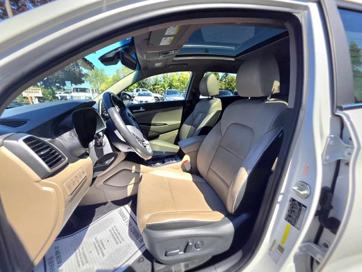 Used 2020 Hyundai Tucson Ultimate w/ Cargo Package AWD/4WD image 9