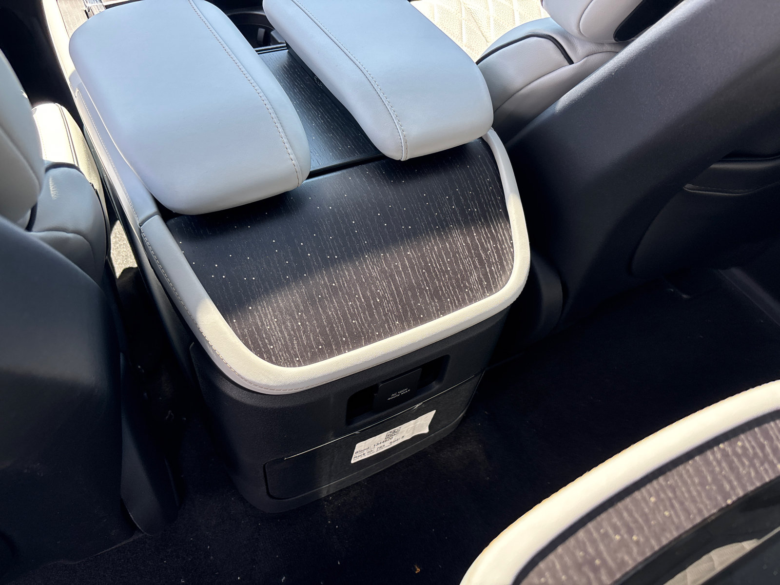 New 2026 Lincoln Navigator L Black Label AWD/4WD image 32