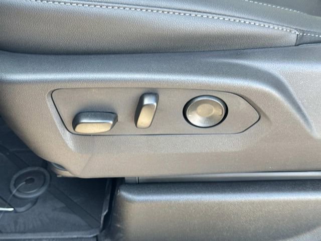 New 2026 Chevrolet Suburban LT w/ Comfort Package image 25