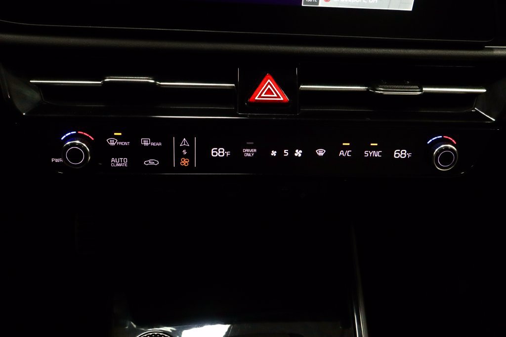 Used 2025 Kia Niro EX Touring FWD image 30