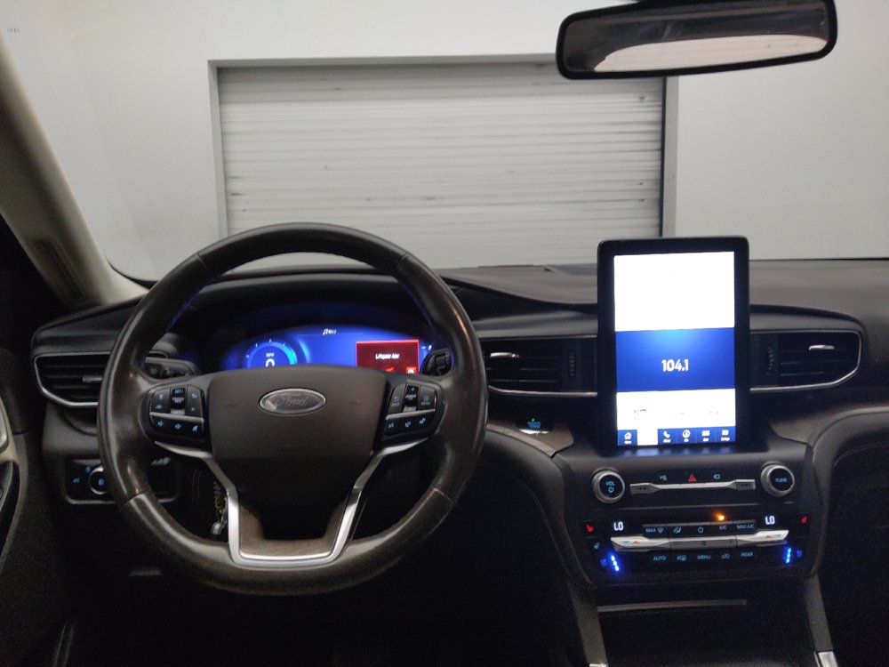 Used 2020 Ford Explorer Platinum w/ Premium Technology Package AWD/4WD image 22