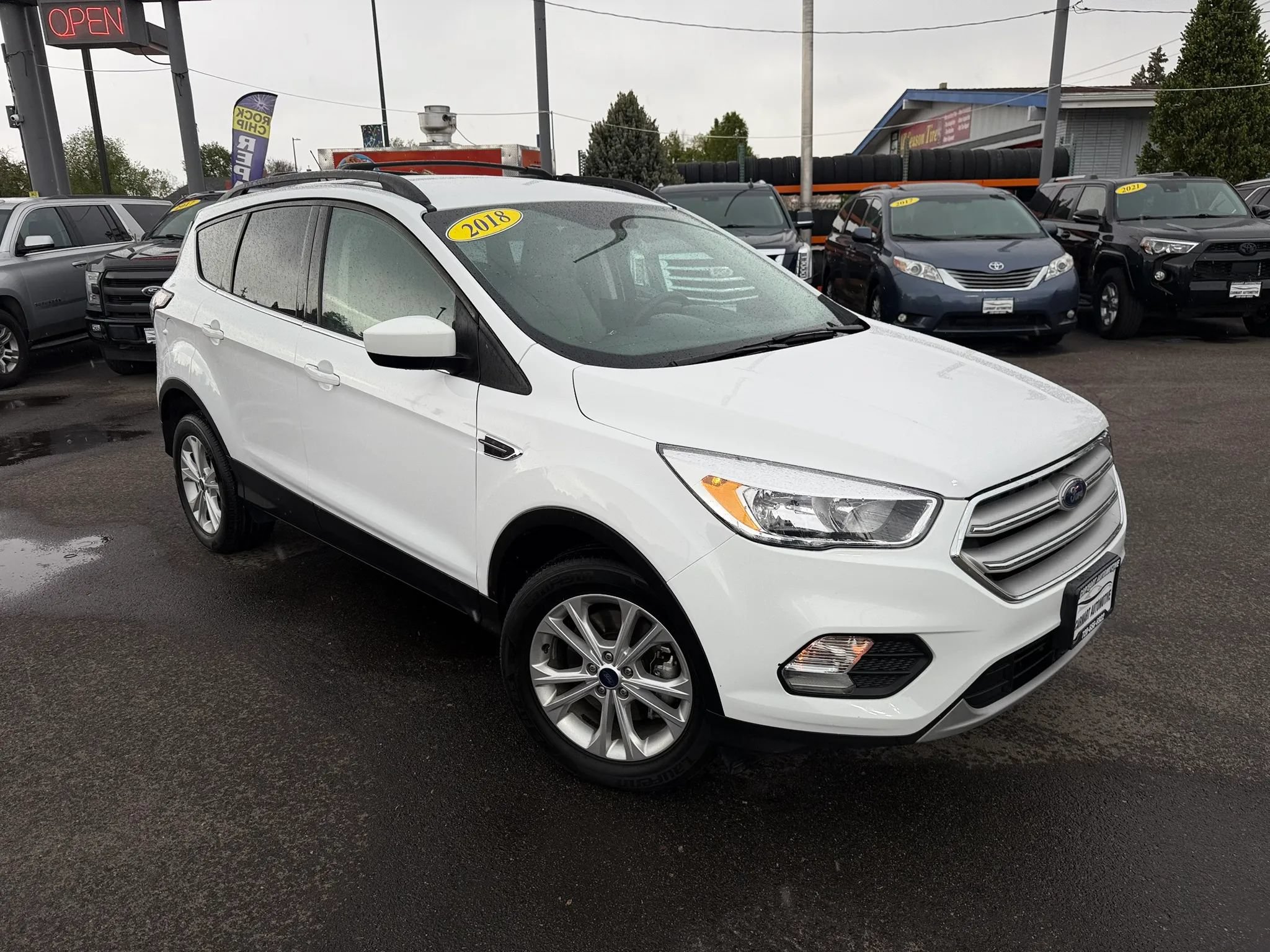 Used 2018 Ford Escape SE AWD/4WD image 3