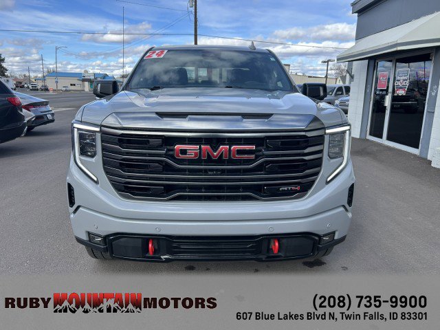 Used 2024 GMC Sierra 1500 AT4 w/ Technology Package image 2