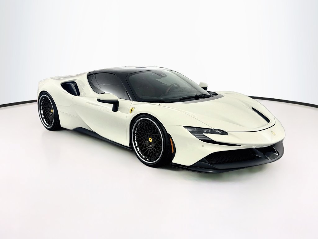 Used 2022 Ferrari SF90 Stradale AWD/4WD image 3