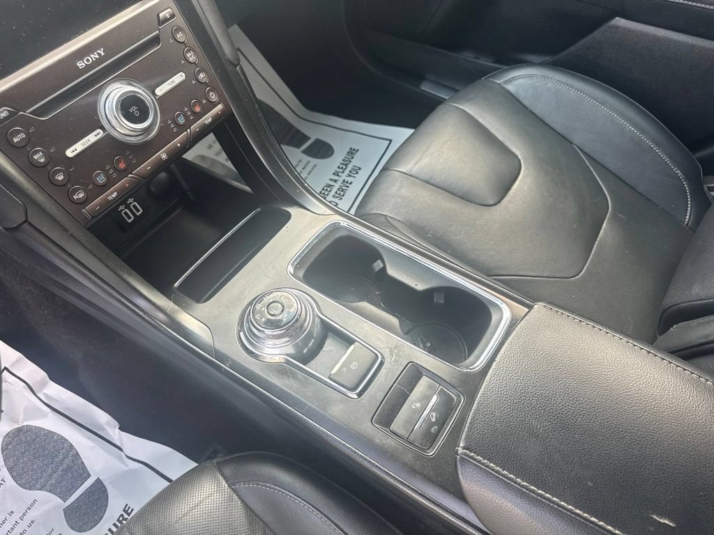 Used 2019 Ford Fusion Energi Titanium FWD image 30