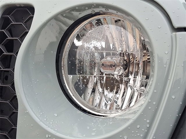 Used 2024 Jeep Wrangler Sport S image 9