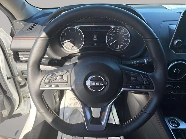 Used 2025 Nissan Sentra SR w/ SR Premium Package FWD image 10