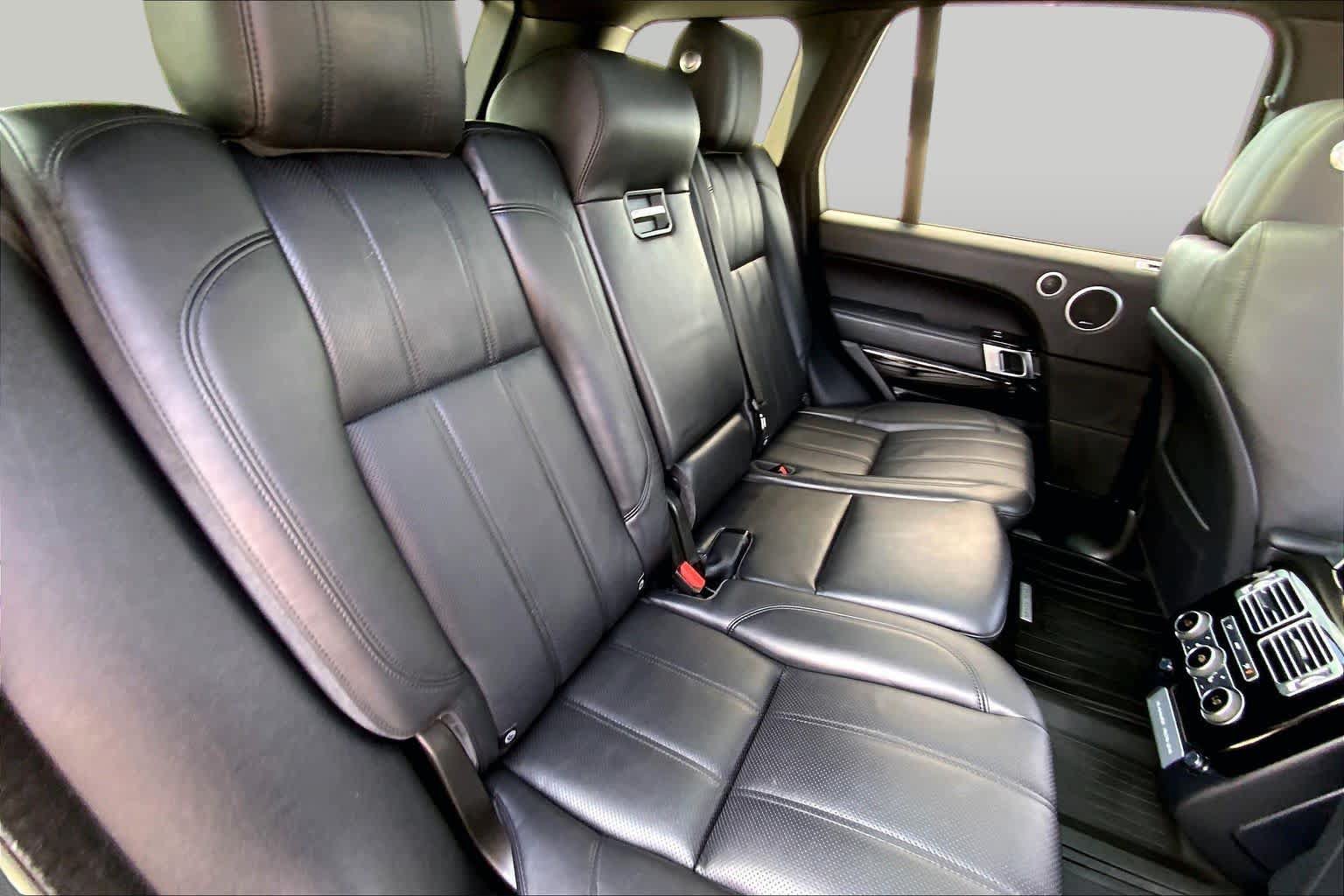 Used 2017 Land Rover Range Rover Supercharged AWD/4WD image 18