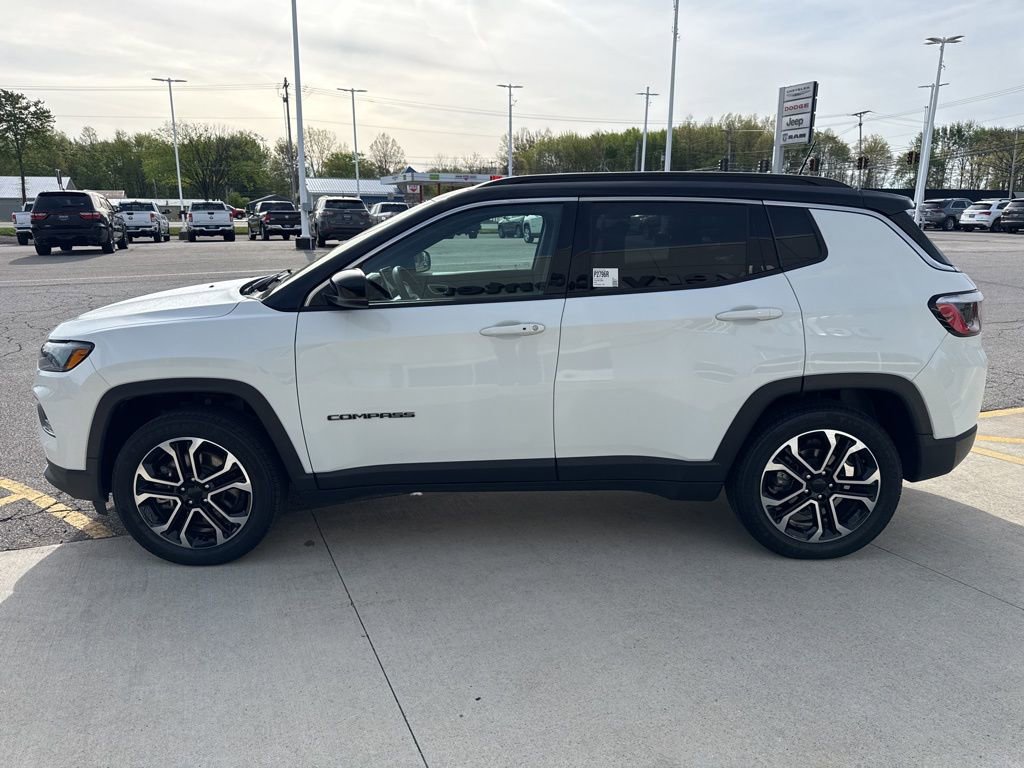 Used 2024 Jeep Compass Limited AWD/4WD image 8
