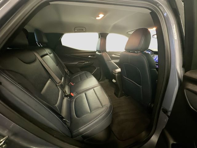 Used 2022 Chevrolet Bolt EUV LT w/ Convenience Package image 25