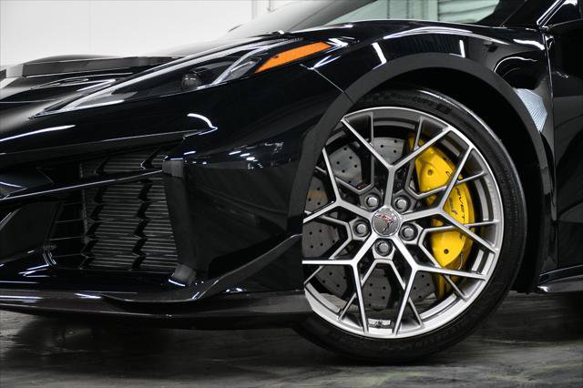 Used 2026 Chevrolet Corvette ZR1 w/ ZR1 Carbon Fiber Aero Package RWD image 3