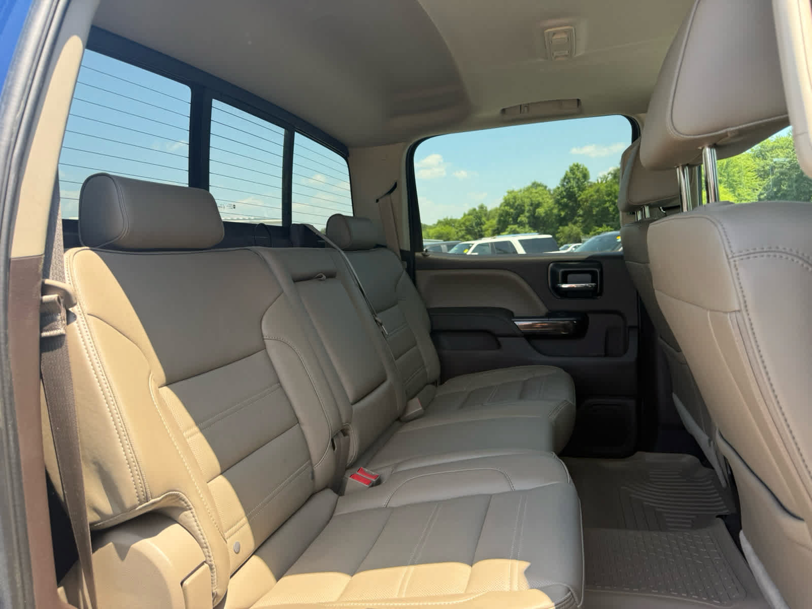 Used 2016 GMC Sierra 3500 Denali w/ Duramax Plus Package AWD/4WD image 17