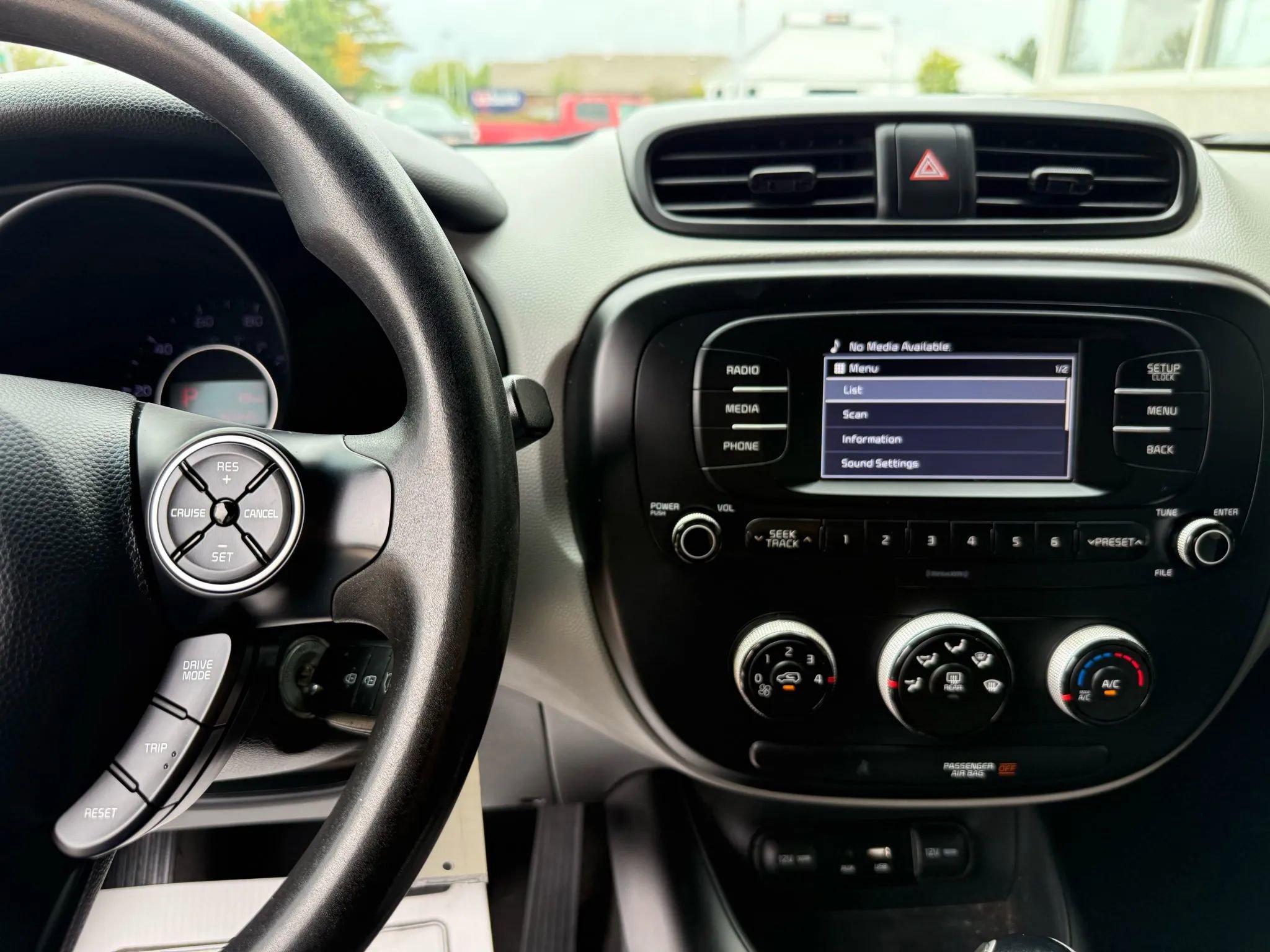 Used 2017 Kia Soul image 18