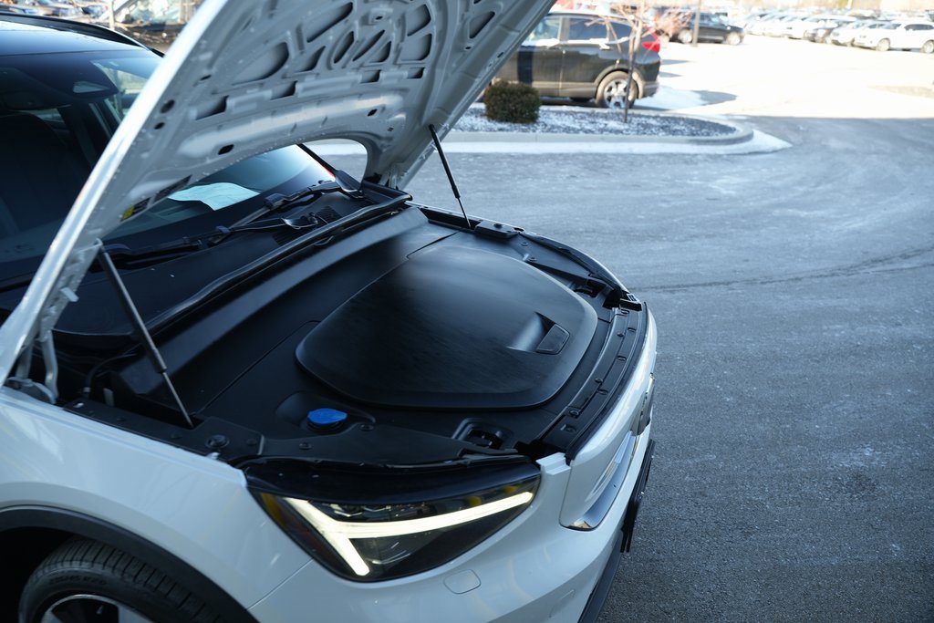 Used 2023 Volvo XC40 Recharge Ultimate image 54