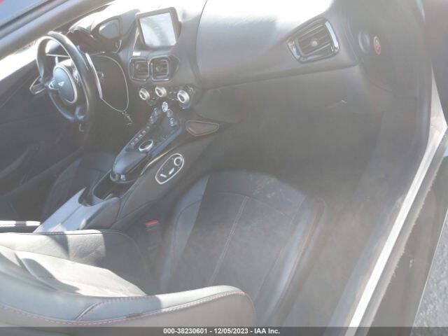 Used 2019 Aston Martin V8 Vantage Coupe RWD image 22