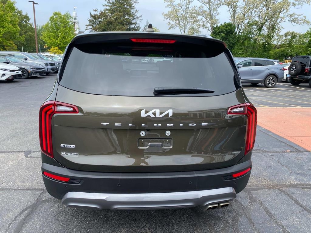 Used 2022 Kia Telluride EX w/ EX Premium Package image 4