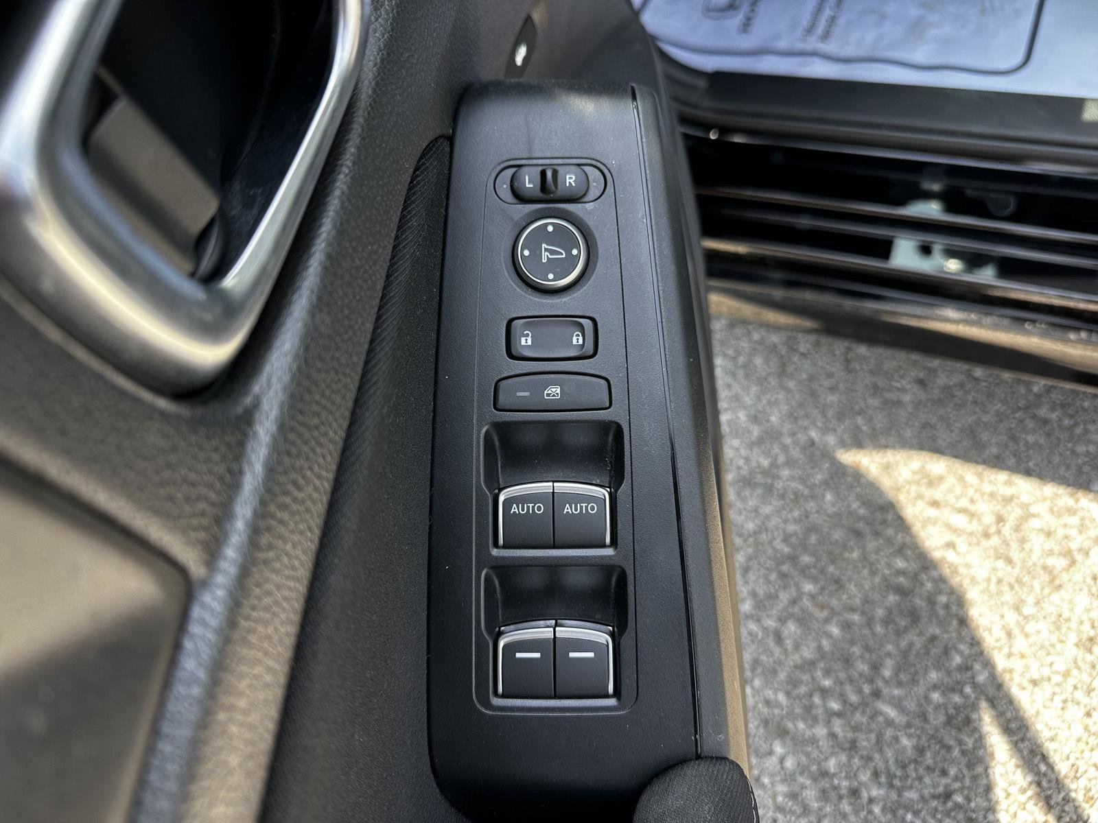 Used 2023 Honda Civic Sport image 9
