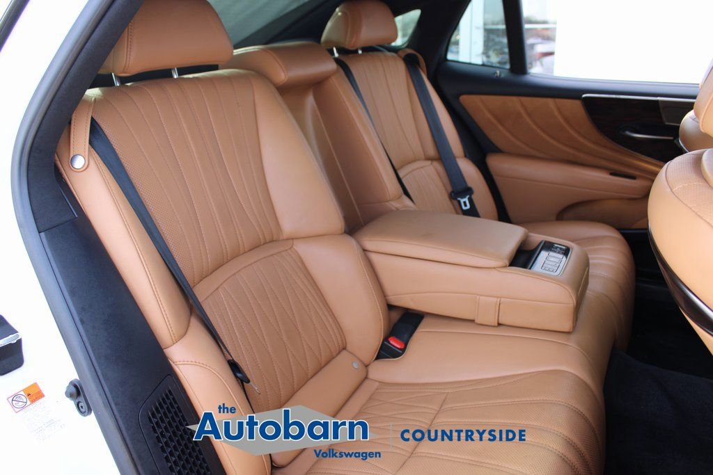 Used 2021 Lexus LS 500h RWD image 26