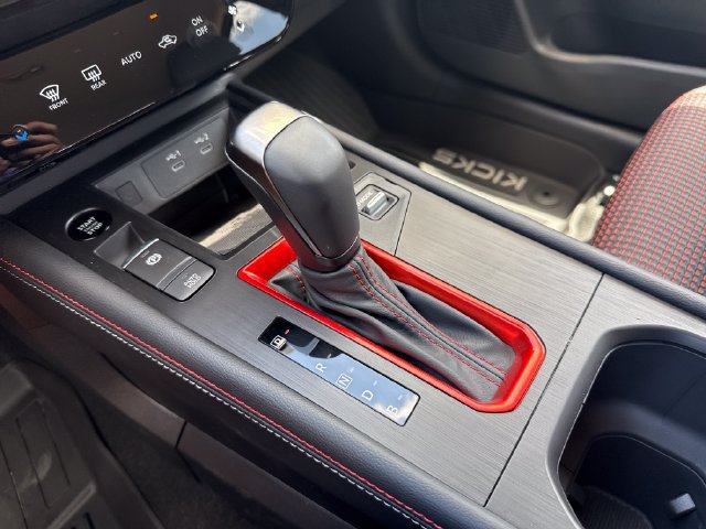 New 2026 Nissan Kicks SR AWD/4WD image 24