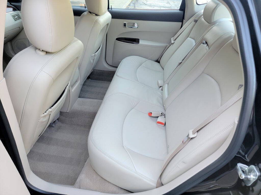 Used 2009 Buick LaCrosse CXL w/ Driver Confidence Package FWD image 24