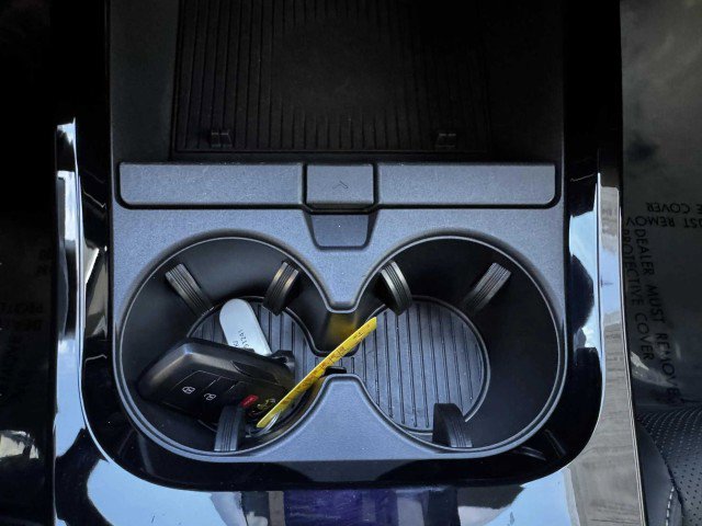 Used 2025 Toyota Prius image 34