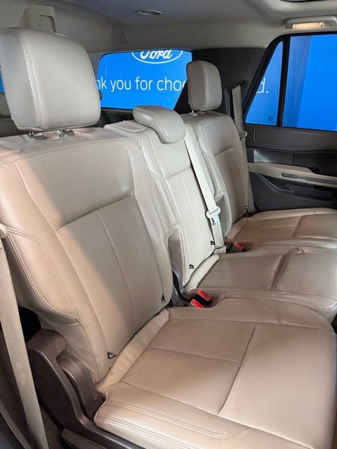 Used 2021 Ford Expedition XLT AWD/4WD image 16