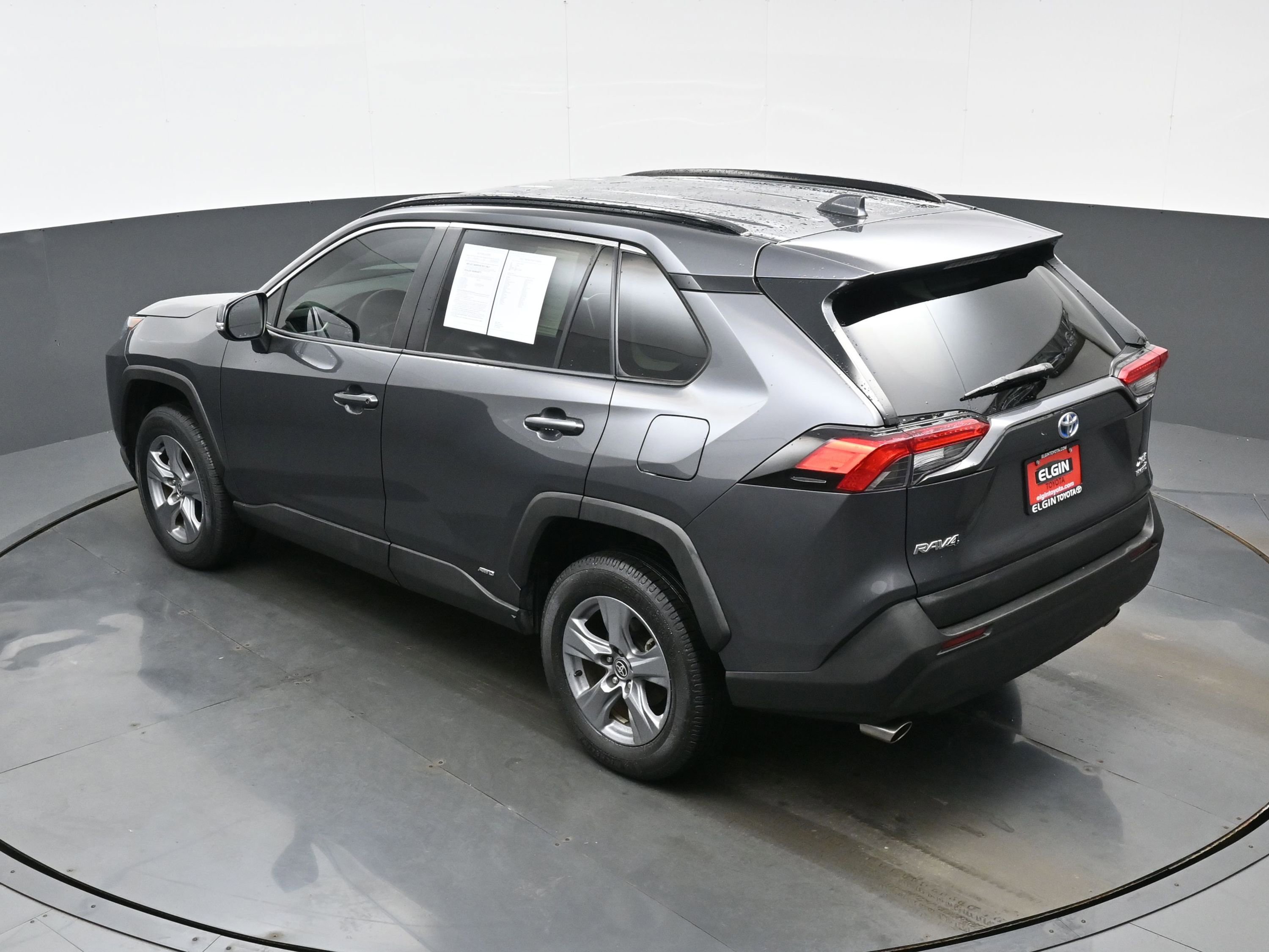 Used 2022 Toyota RAV4 XLE image 37