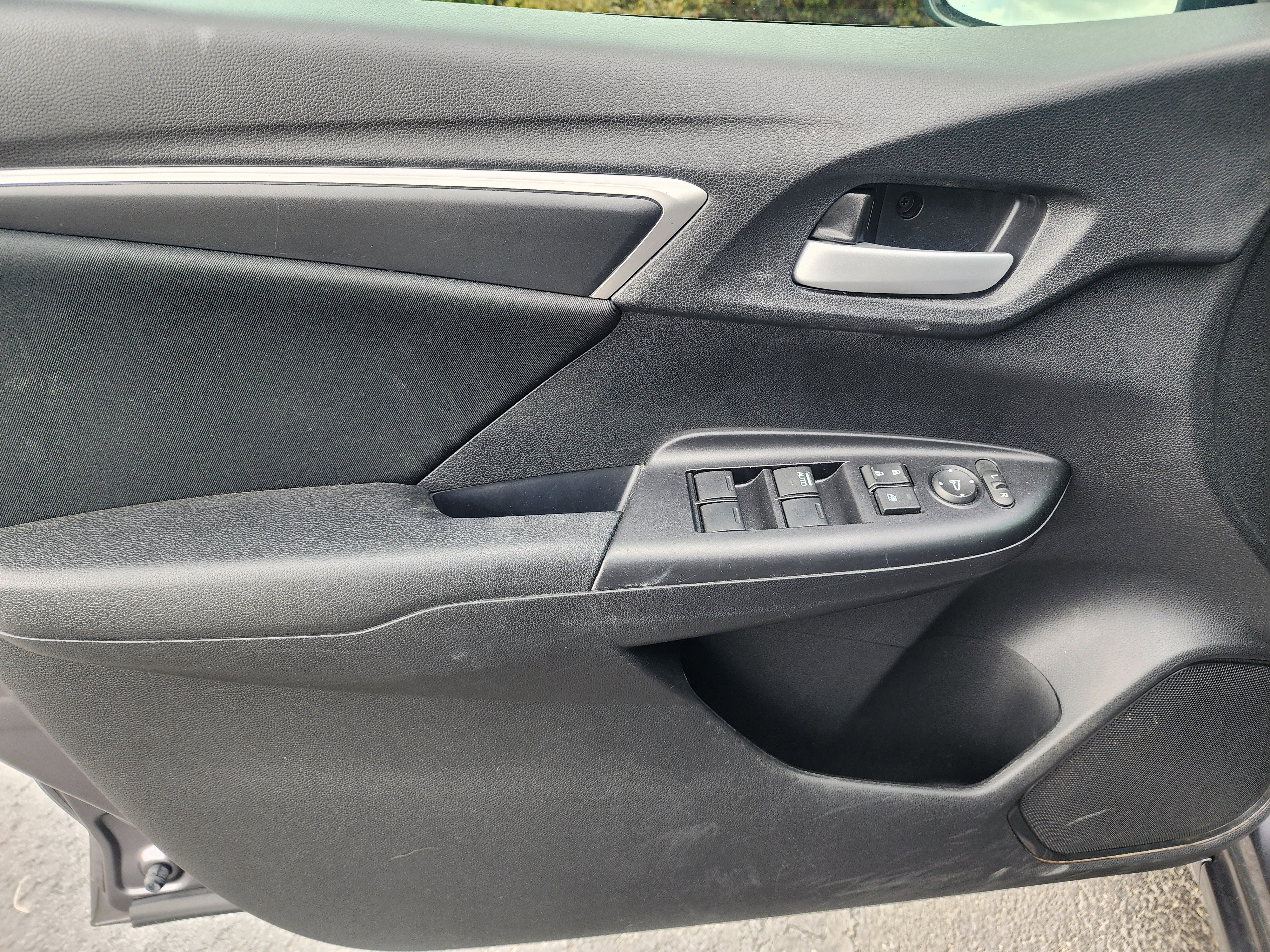 Used 2019 Honda Fit LX image 21