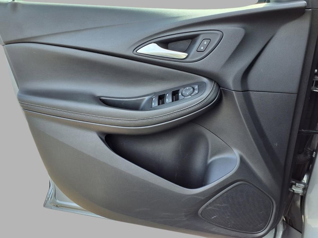 Used 2025 Buick Encore GX Preferred FWD image 19