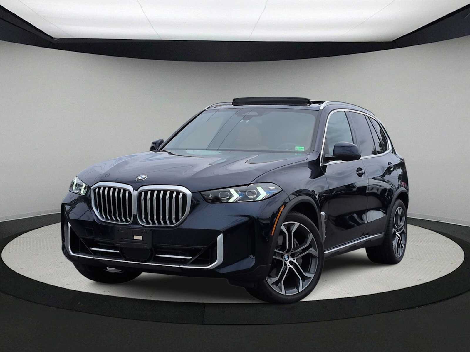 Used 2026 BMW X5 xDrive40i w/ Climate Comfort Package AWD/4WD image 1
