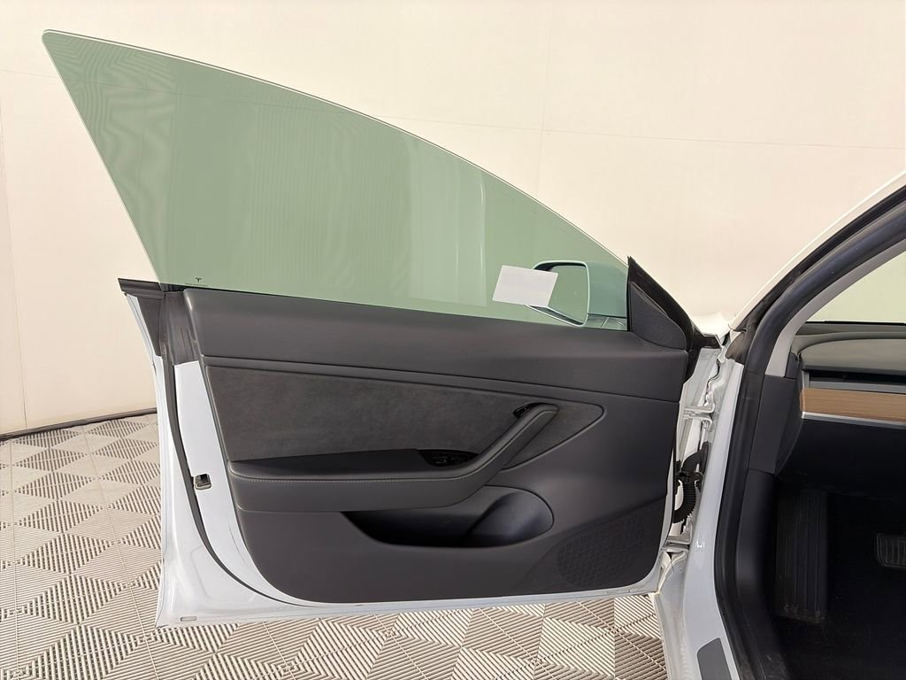 Used 2019 Tesla Model 3 AWD/4WD image 10